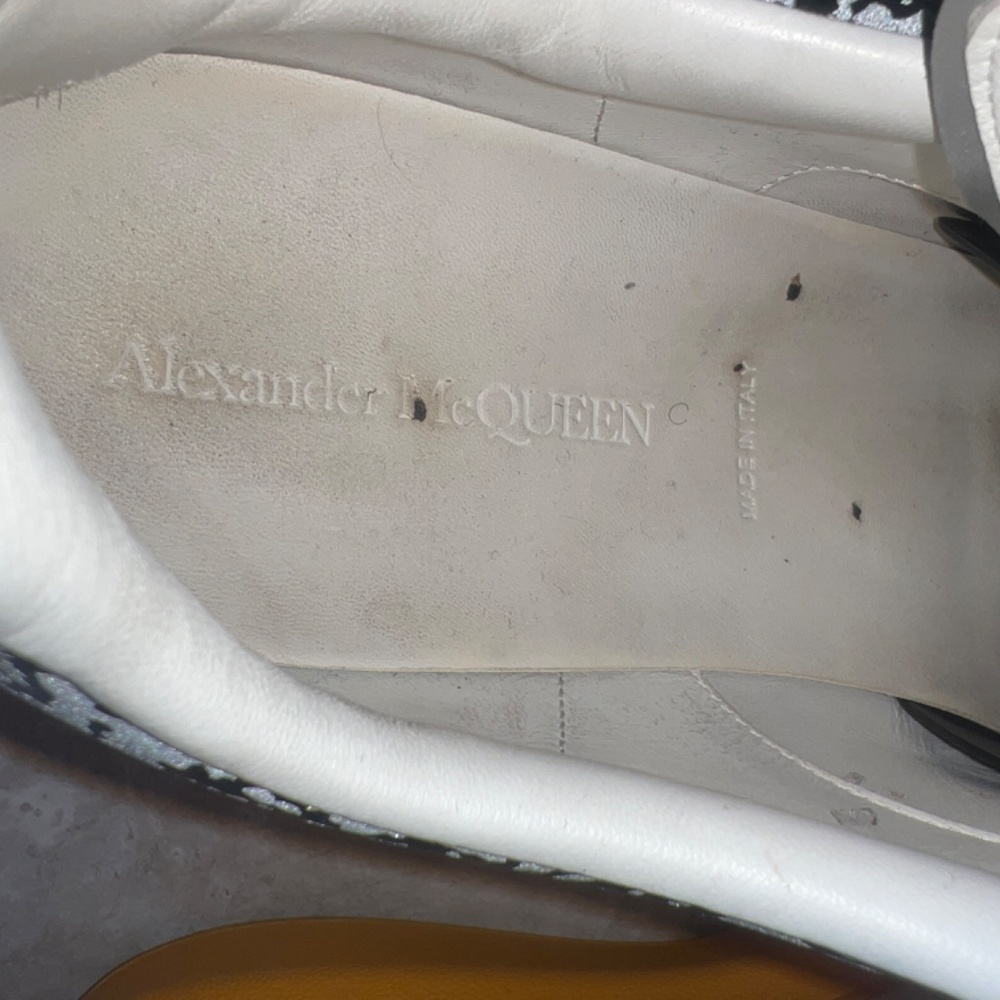 Shoes - Picture 6 of 6